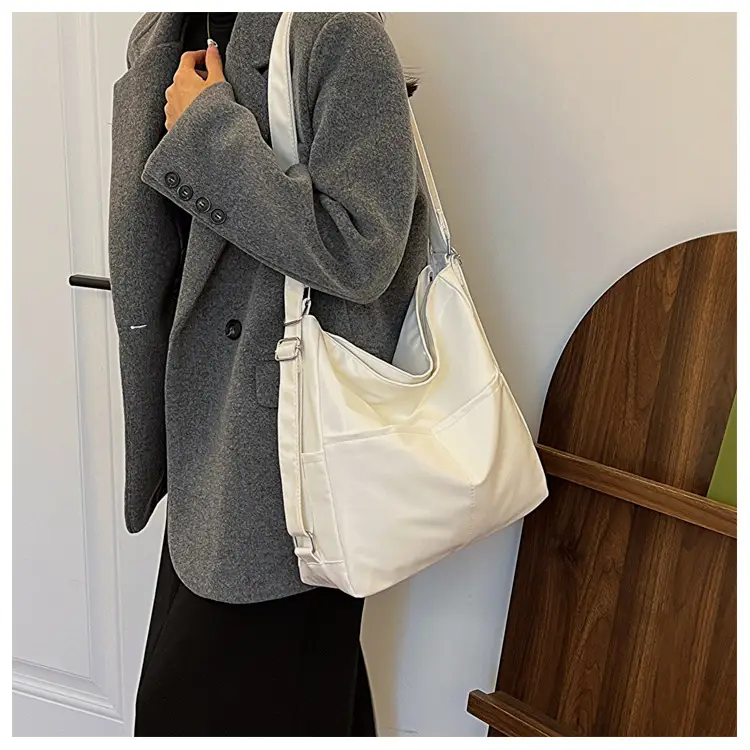 Women Vintage Black Crossbody Shoulder Bag 2023 — feature 12