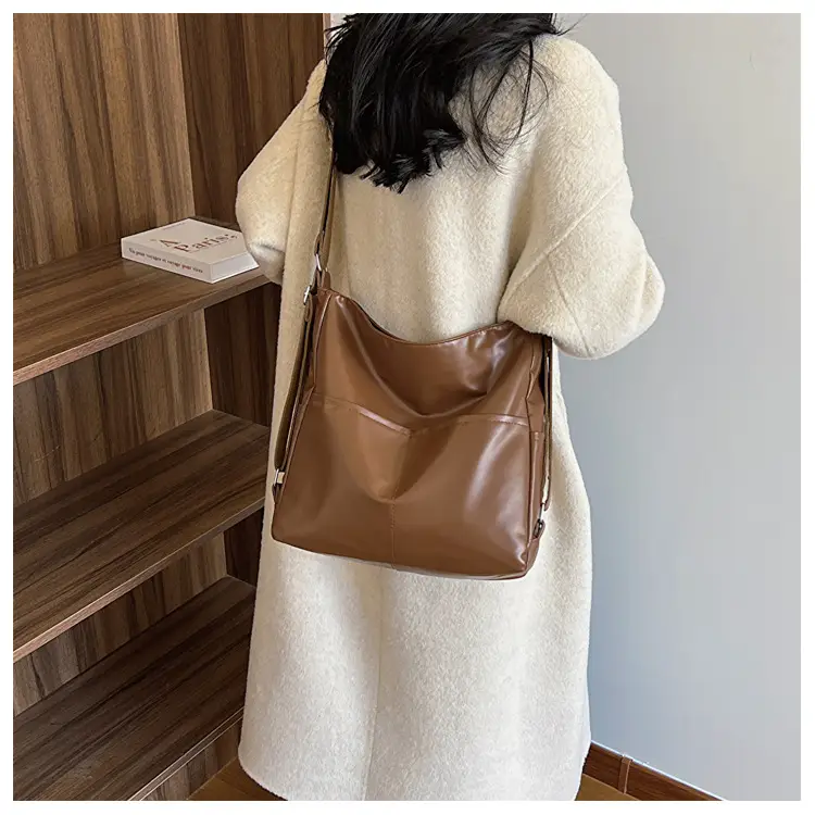 Women Vintage Black Crossbody Shoulder Bag 2023 — feature 14