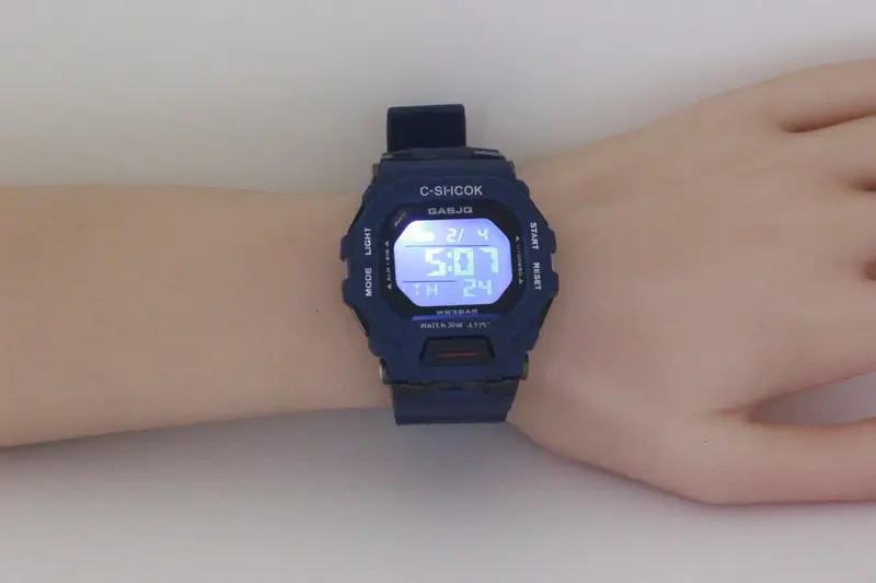 Green Digital Watch for Men 30m Waterproof — feature 12