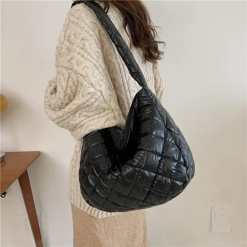 Winter Crossbody Bag Women Black Quilted Large Capacity
