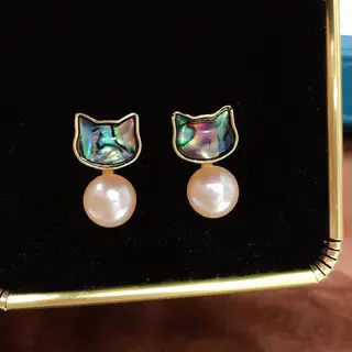 Freshwater Pearl Earrings Kitten Design 8-9mm - Image 2