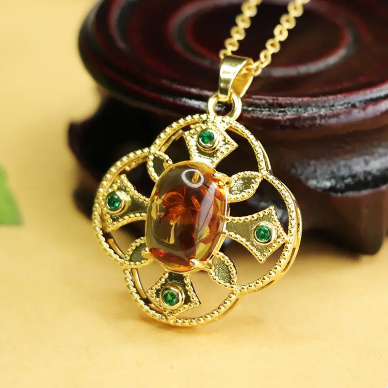 Aiyu Natural Amber Pendant Necklace Ethnic Gold