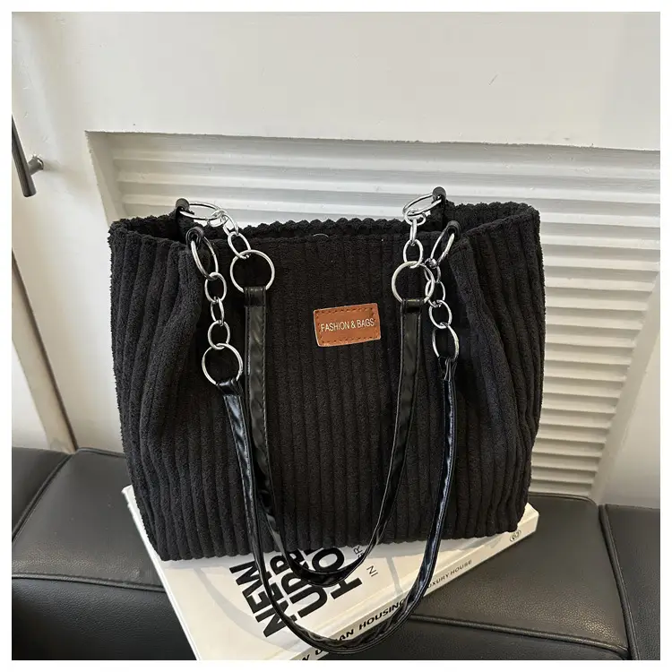 White Velvet Korean Style Shoulder Bag 2023 Winter — feature 14