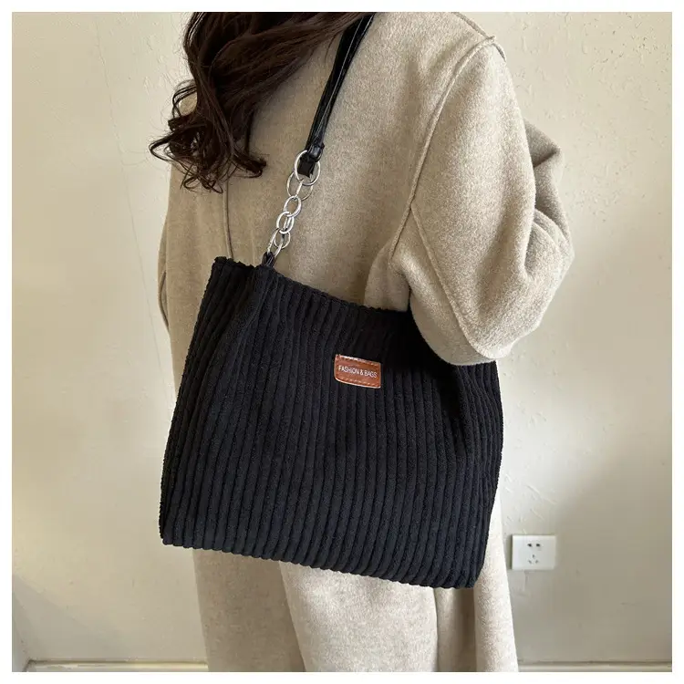 White Velvet Korean Style Shoulder Bag 2023 Winter — feature 18