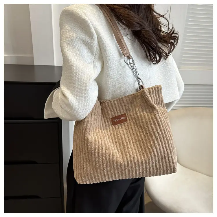White Velvet Korean Style Shoulder Bag 2023 Winter — feature 22