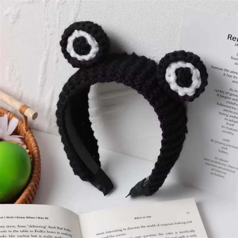 Green Wool Knitted Frog Headband with Big Eyes - Image 8