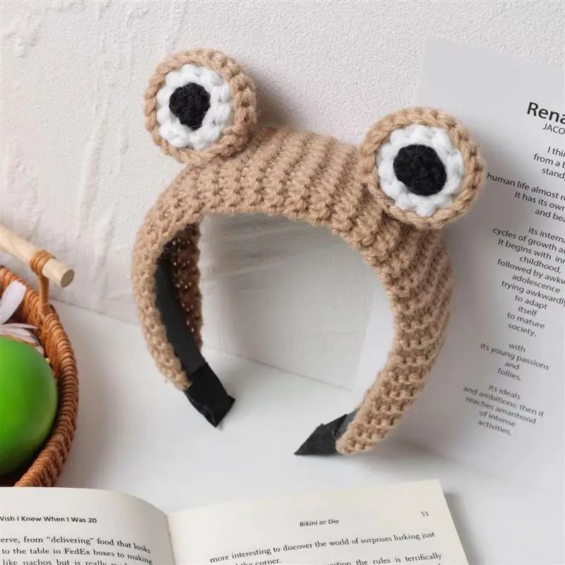 Green Wool Knitted Frog Headband with Big Eyes - Image 4