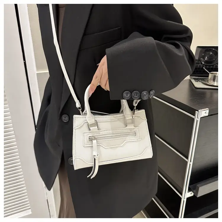Women's Brown Leather Shoulder Messenger Bag Winter 2023 — feature 22
