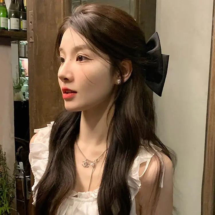 Oversized Black 3D Bow Hairpin Clip