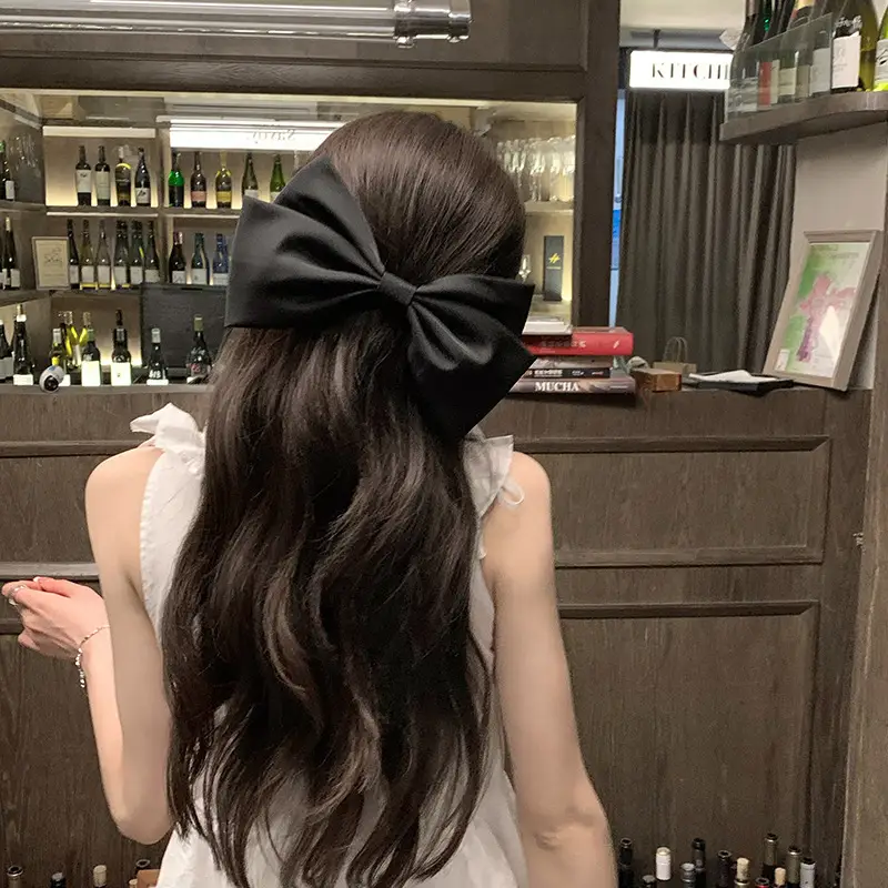 Oversized Black 3D Bow Hairpin Clip — feature 3