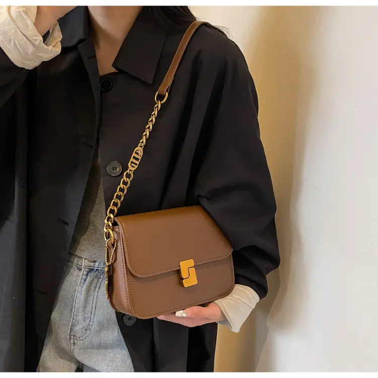 Black Crossbody Bag with Gold Chain & Clasp — feature 18