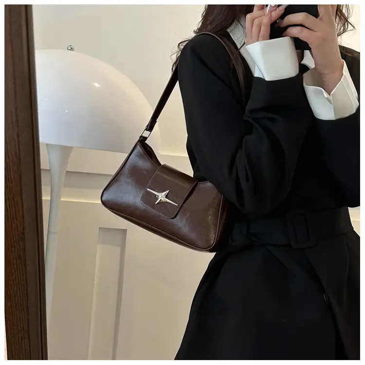 Black Star Logo Women's Shoulder Bag — feature 7