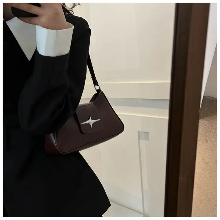 Black Star Logo Women's Shoulder Bag — feature 8