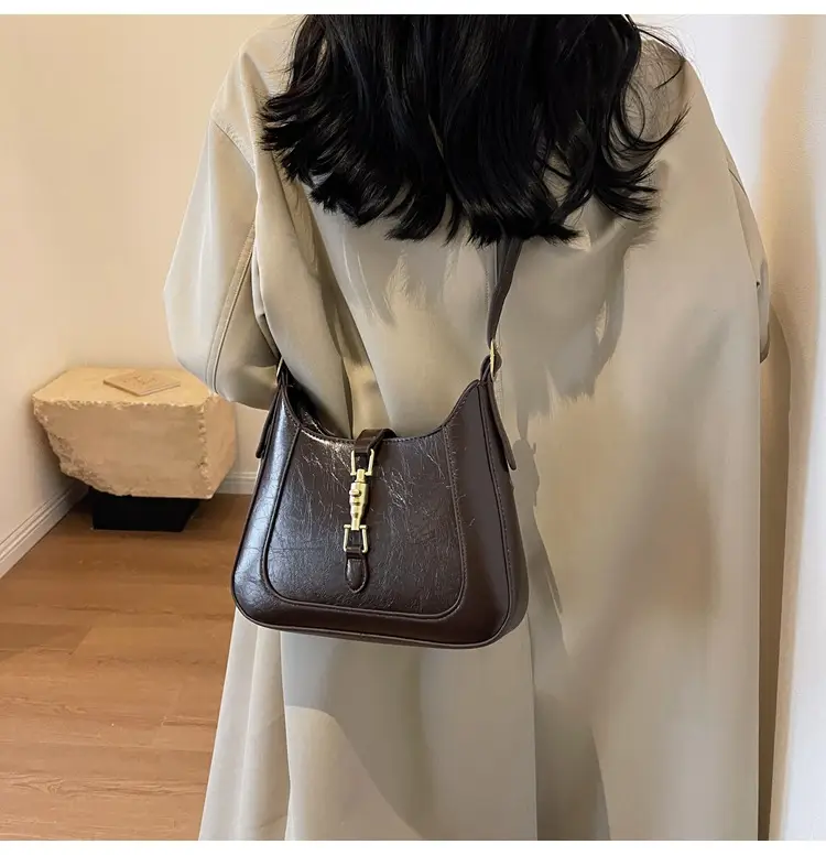 Women's Brown Leather Shoulder Bag 2023 Winter New Arrival — feature 18