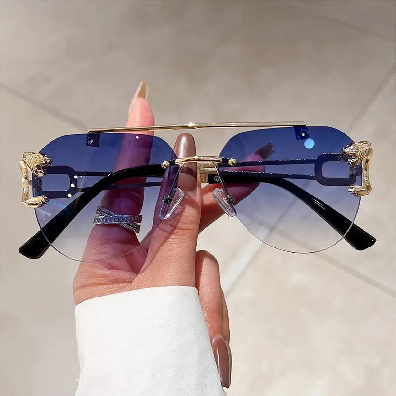Leopard Retro Aviator Sunglasses Gold Tinted - Image 10