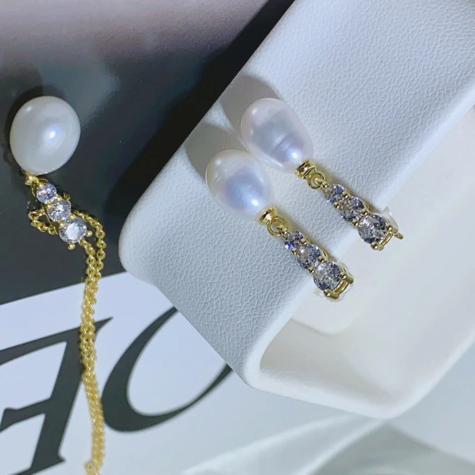 Natural Pearl Earrings Women's Retro Hepburn Style — feature 10