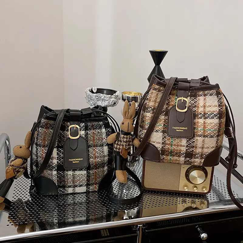 Plaid Woolen Crossbody Bag for Women Winter 2023 - Image 8