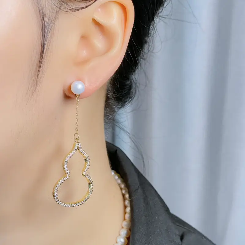 Freshwater Pearl Earrings 18k Gold Personalized Gold Gourd Earrings — feature 6