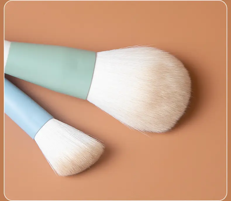 10-Piece Makeup Brush Set with Soft Beads & Colorful Handles — feature 4
