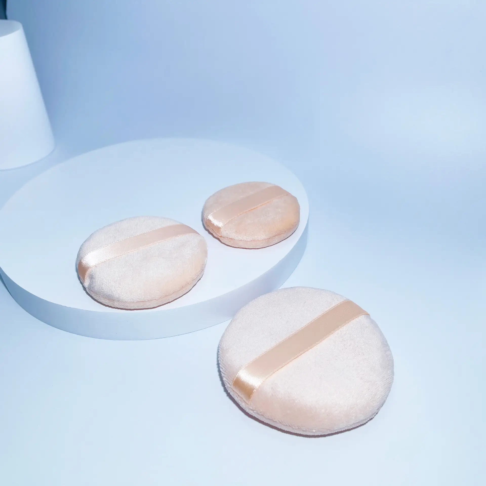 Ribbon Powder Puff Makeup Brush Round — feature 7