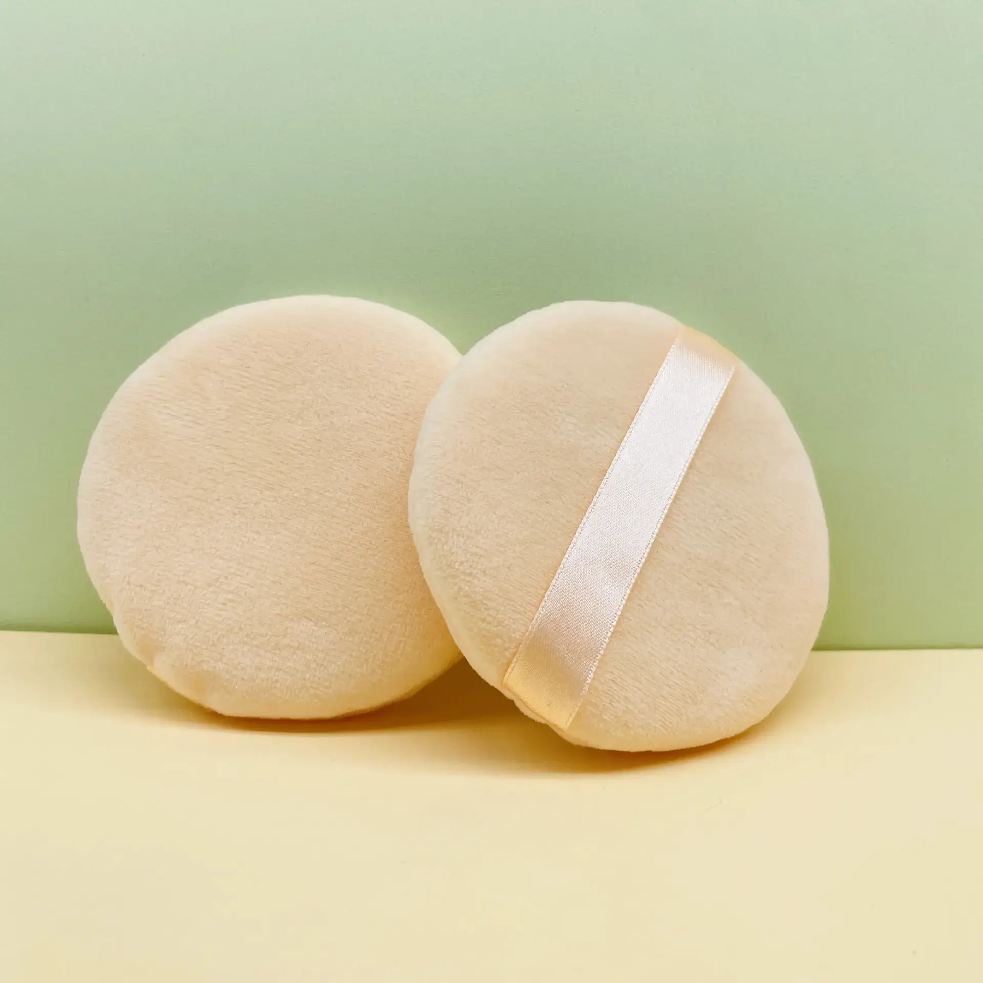 Ribbon Powder Puff Makeup Brush Round