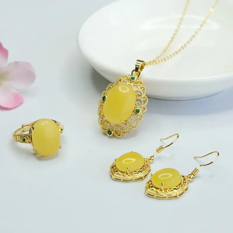 Guan Yu Natural Amber Three-Piece Set Gold Plated — feature 5