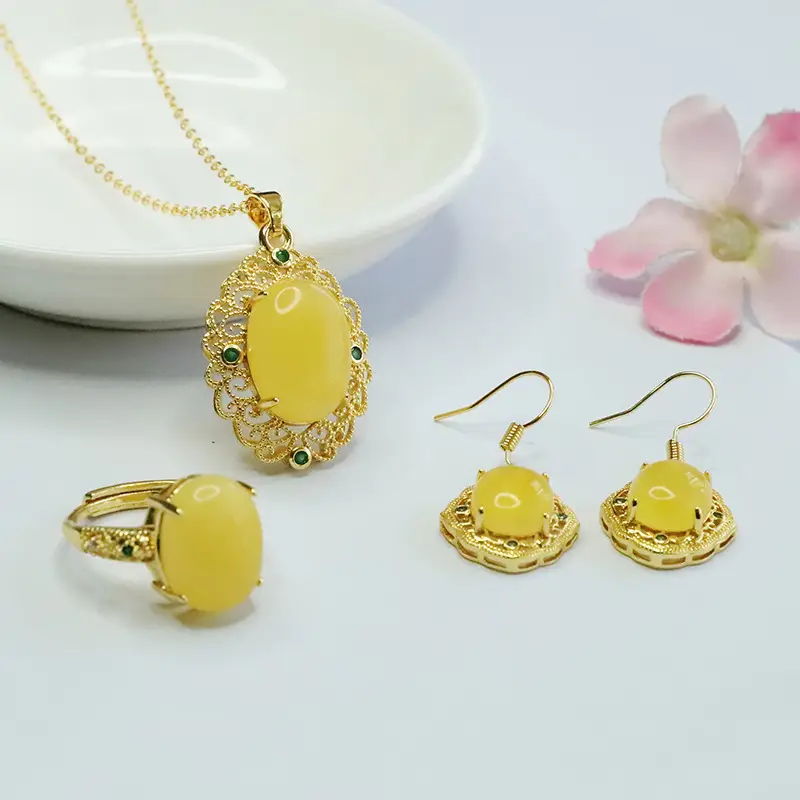 Guan Yu Natural Amber Three-Piece Set Gold Plated — feature 6
