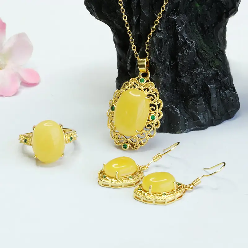 Guan Yu Natural Amber Three-Piece Set Gold Plated — feature 8