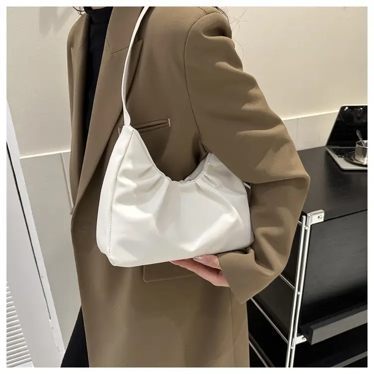 Black Retro Crossbody Bag for Women 2023 — feature 19