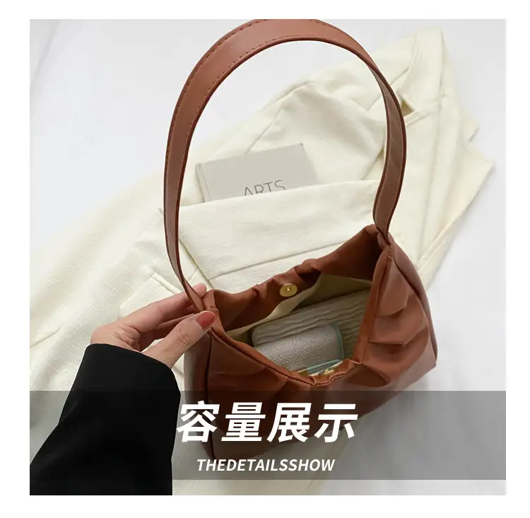 Black Retro Crossbody Bag for Women 2023 — feature 6