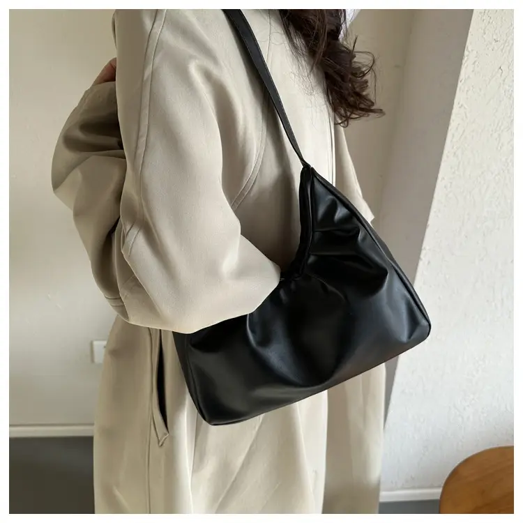 Black Retro Crossbody Bag for Women 2023 — feature 8