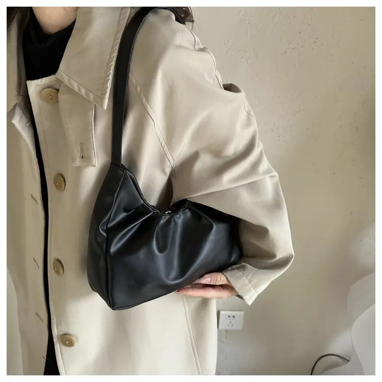 Black Retro Crossbody Bag for Women 2023 — feature 9