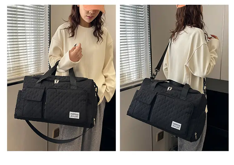White Quilted Cross-Body Travel Bag Large Capacity — feature 31