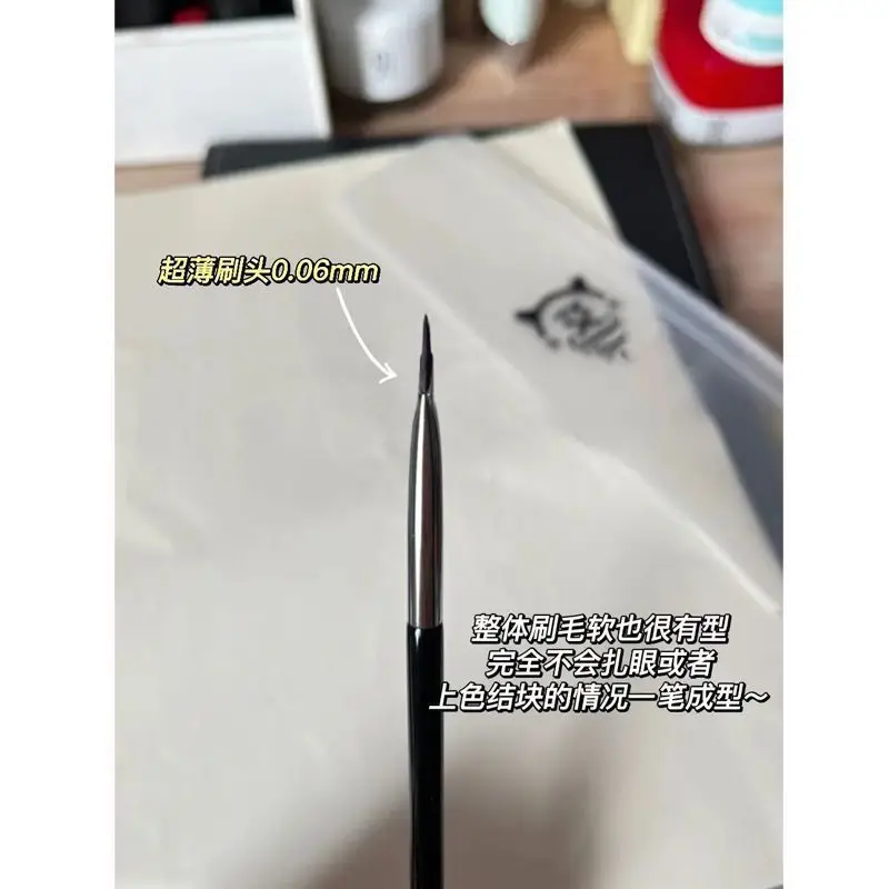 Wholesale Oblique Angle Eyeliner Brush Flat Sickle Blade — feature 4