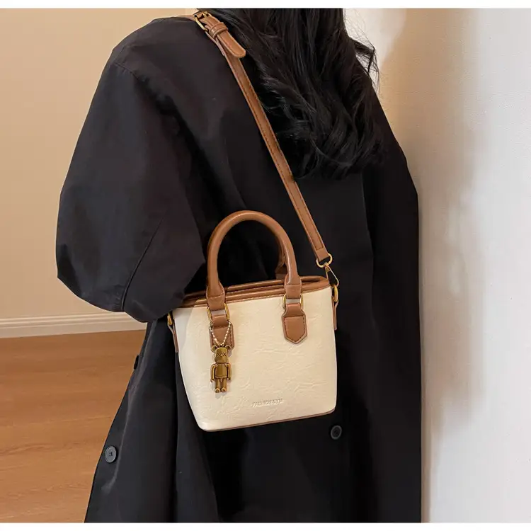 Women's White Leather Bucket Bag with Strap — feature 17