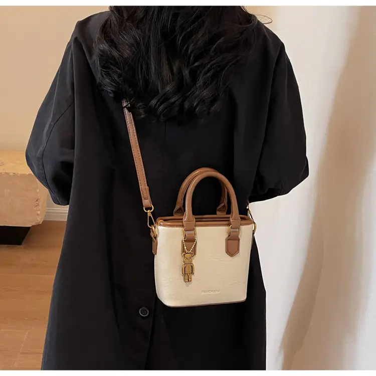 Women's White Leather Bucket Bag with Strap — feature 18