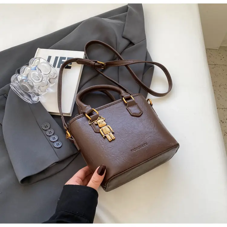 Women's White Leather Bucket Bag with Strap — feature 44