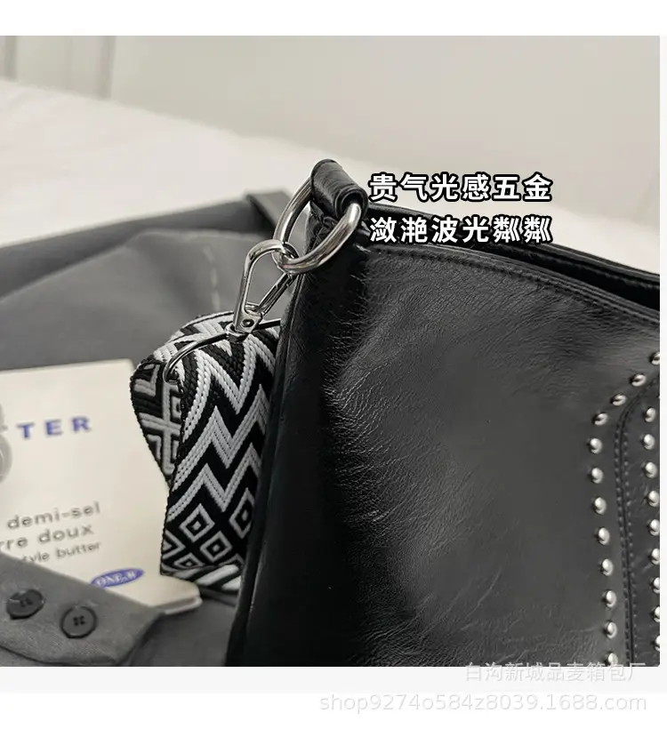 Black Leather Tote Bag with Chain Strap for Women — feature 4