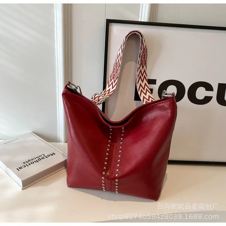 Black Leather Tote Bag with Chain Strap for Women