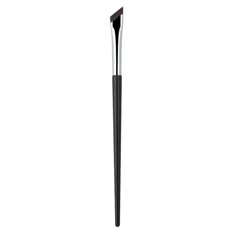 Beveled Eyeliner Brush for Precision Eye Makeup - Image 2