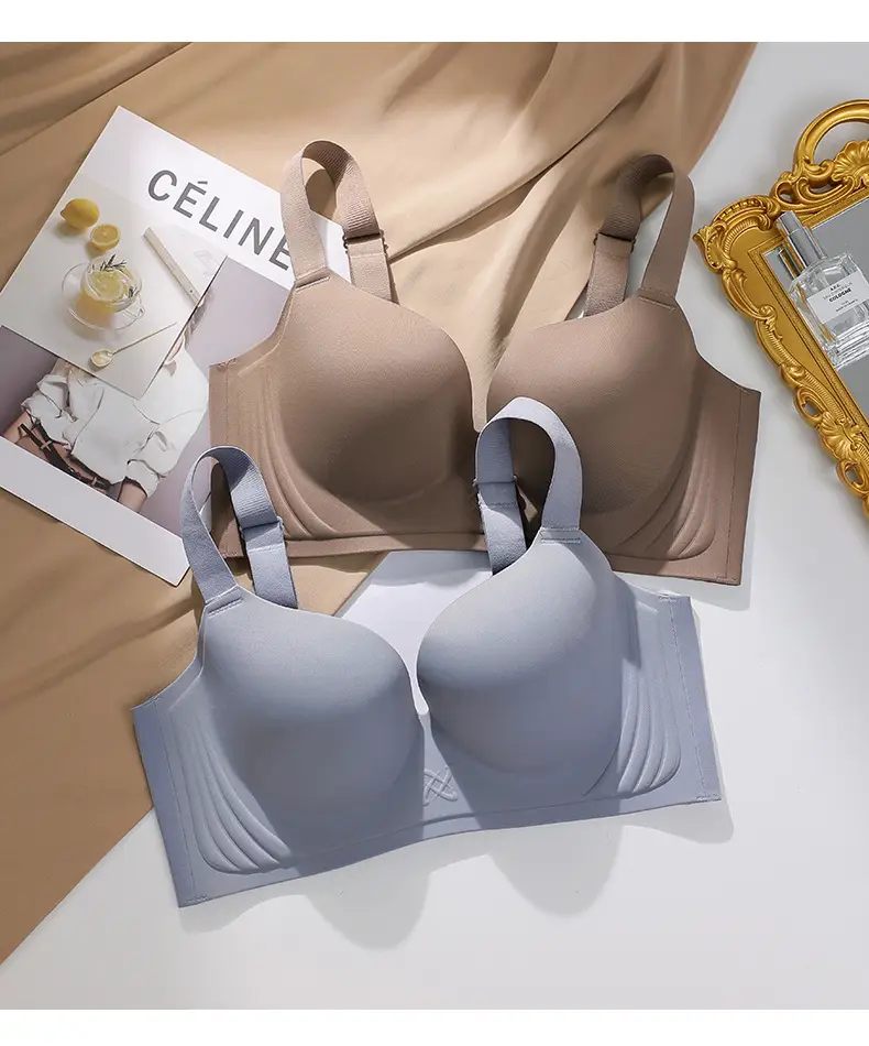 Plus size glossy seamless underwear women's big chest and small breast collection anti-sagging thin push-up adjustable bra bra bra — feature 12