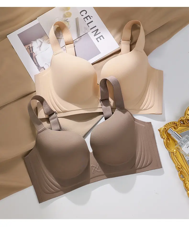 Plus size glossy seamless underwear women's big chest and small breast collection anti-sagging thin push-up adjustable bra bra bra — feature 17