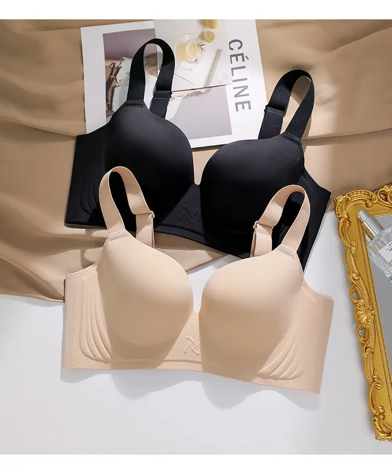 Plus size glossy seamless underwear women's big chest and small breast collection anti-sagging thin push-up adjustable bra bra bra — feature 3