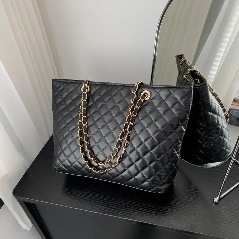 Black Rhombic Chain Shoulder Bag for Women