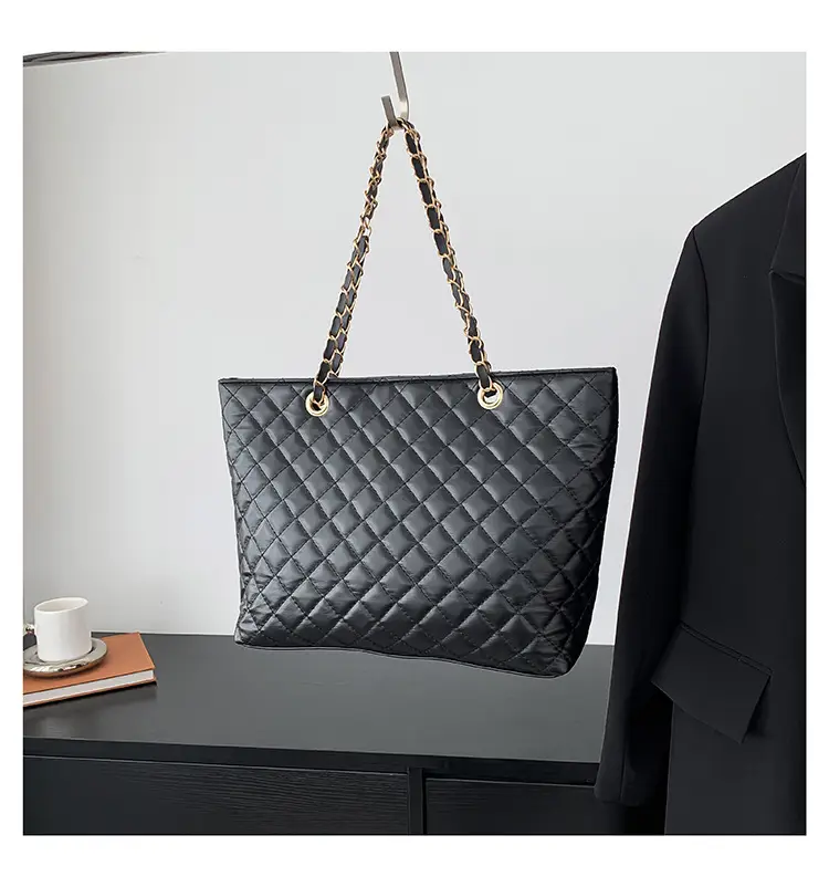 Black Rhombic Chain Shoulder Bag for Women — feature 26