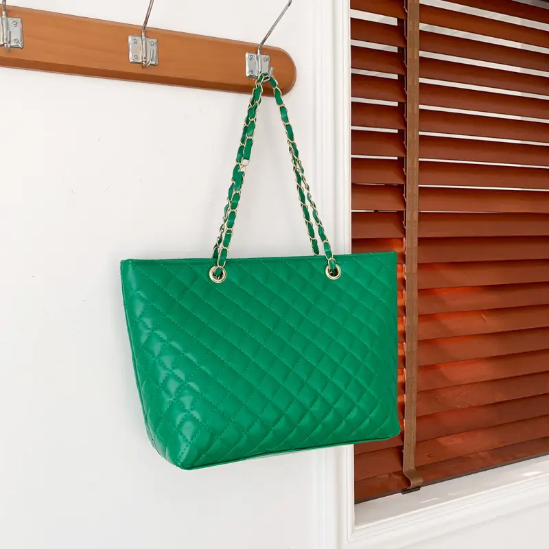 Black Rhombic Chain Shoulder Bag for Women