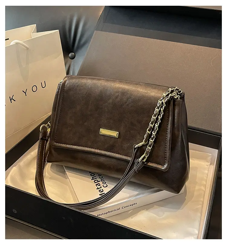Women's Textured Chain Shoulder Bag Brown 2023 — feature 10