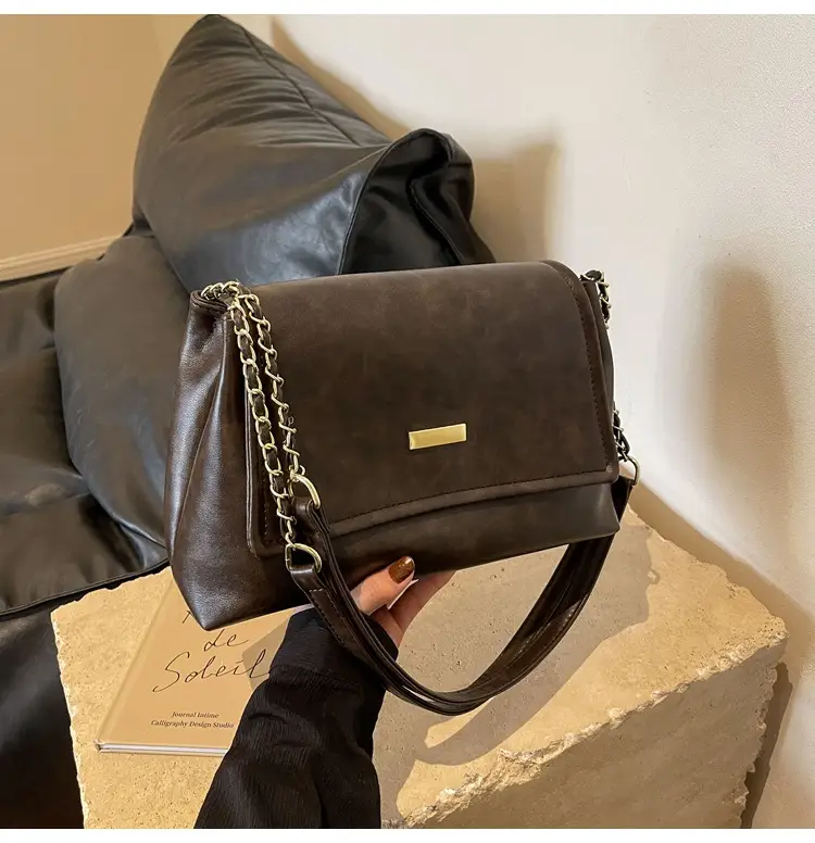 Women's Textured Chain Shoulder Bag Brown 2023 — feature 26