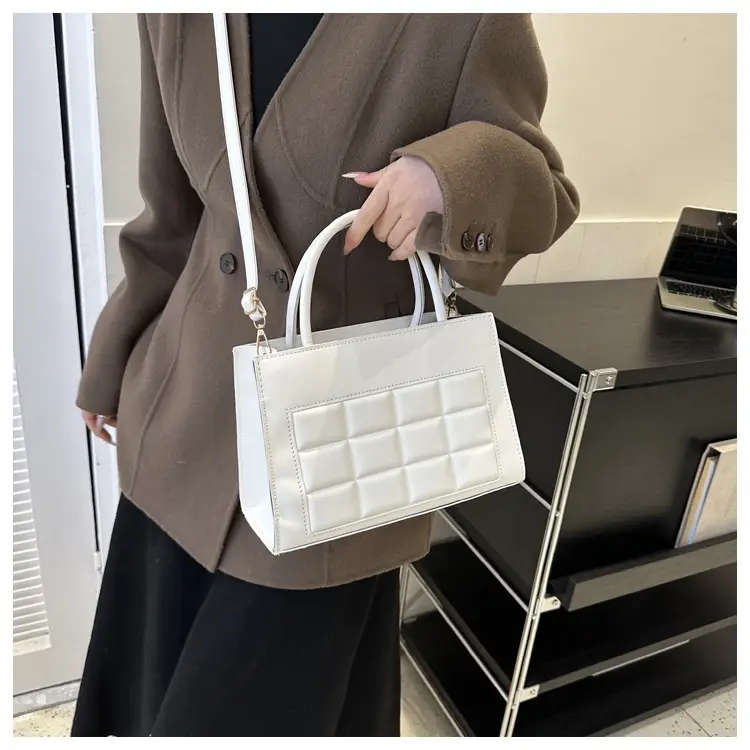 Korean Style Plaid Bag for Women Brown 2023 — feature 21