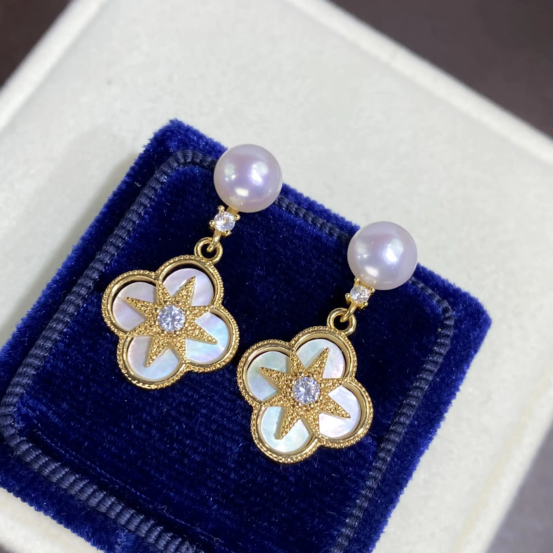 French Clover Pearl Earrings for Women